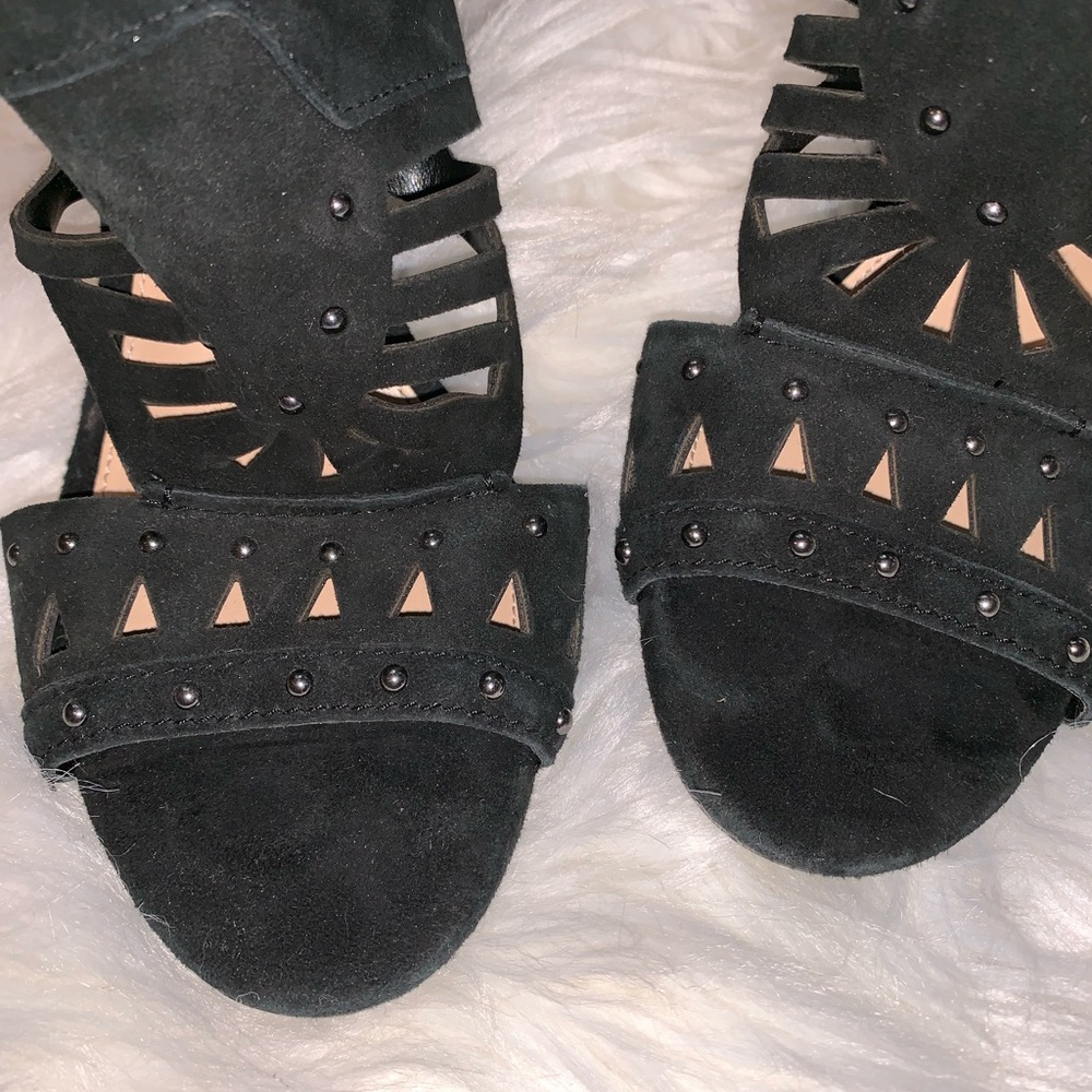 Vince Camuto  Reston Black studded Wedge size 6 - Picture 4 of 8